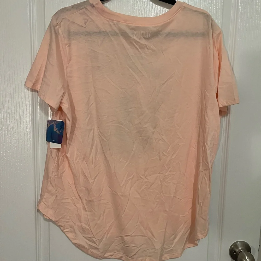 New Disney Cruella De Vil Graphic Women's Top - Peach Size 3X - Picture 3 of 3